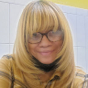 Meet your Posher, Migdalia